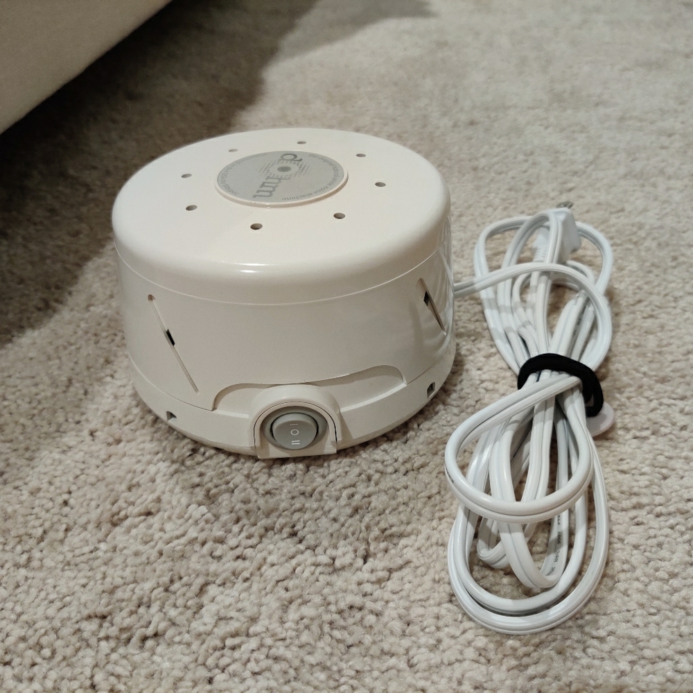 *SOLD* Dohm Classic White Noise Machine